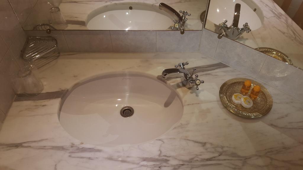 Rania Belmadina Hotel Casablanca Ngoại thất bức ảnh