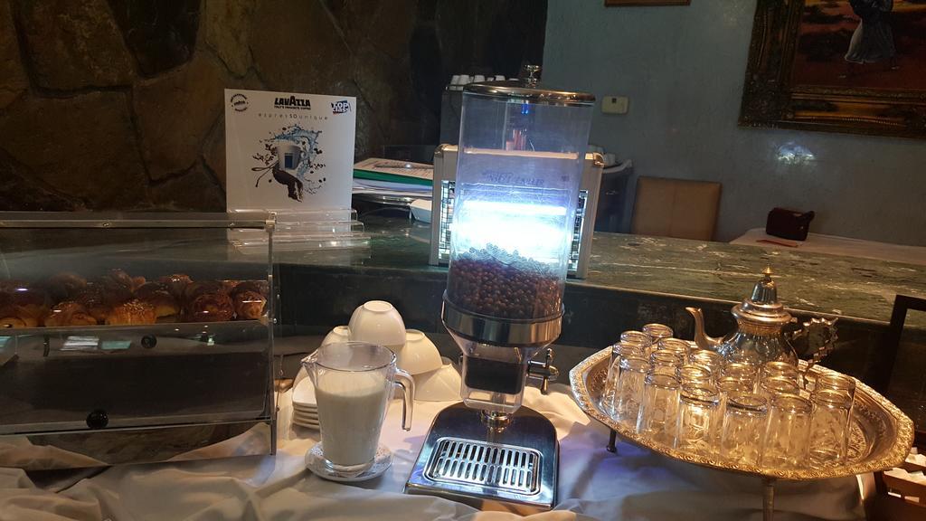 Rania Belmadina Hotel Casablanca Ngoại thất bức ảnh