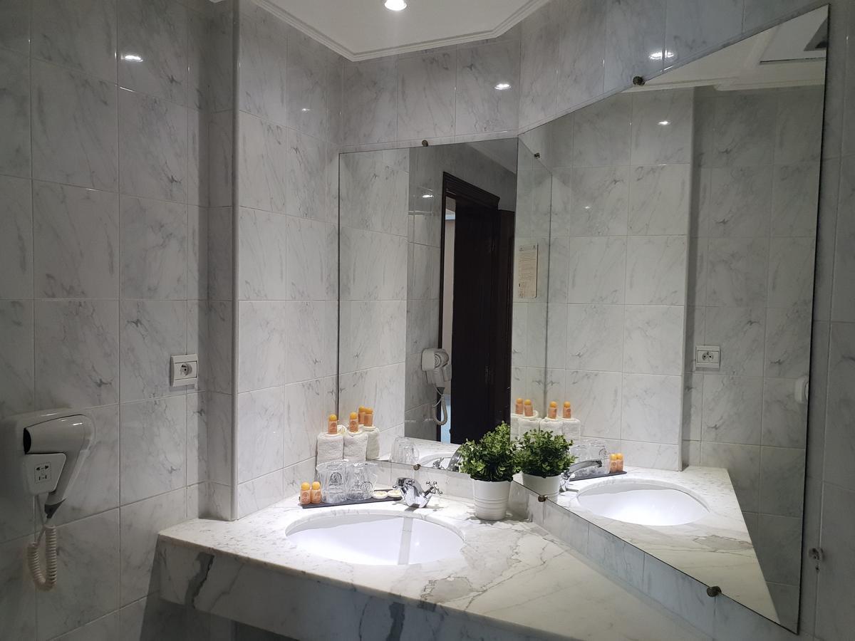 Rania Belmadina Hotel Casablanca Ngoại thất bức ảnh